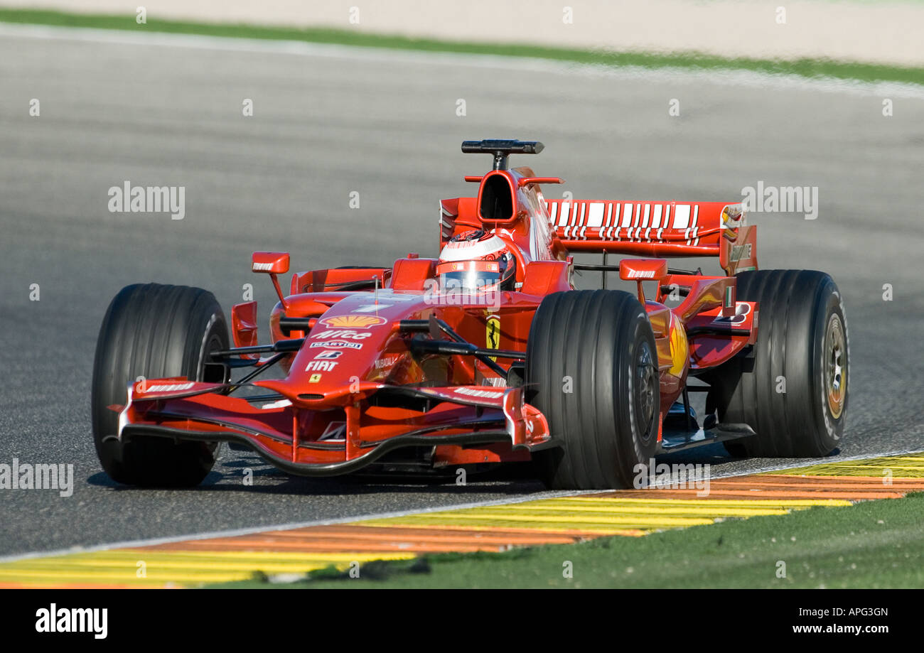 Kimi RAEIKKOENEN (FIN) dans la Ferrari F2008 voiture de Formule 1 Banque D'Images