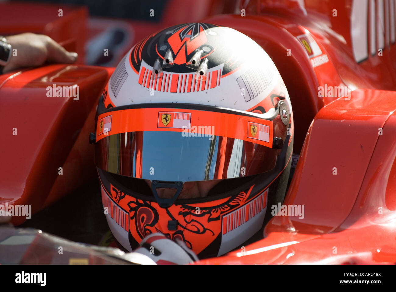 Kimi RAEIKKOENEN (FIN) dans la Ferrari F2008 voiture de Formule 1 Banque D'Images