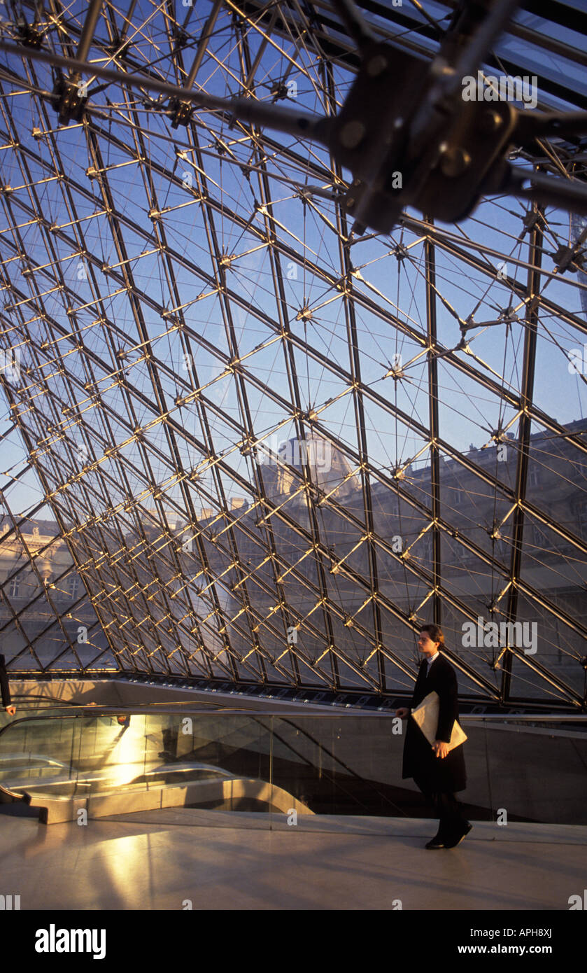 À l'intérieur de la Louvre Banque D'Images