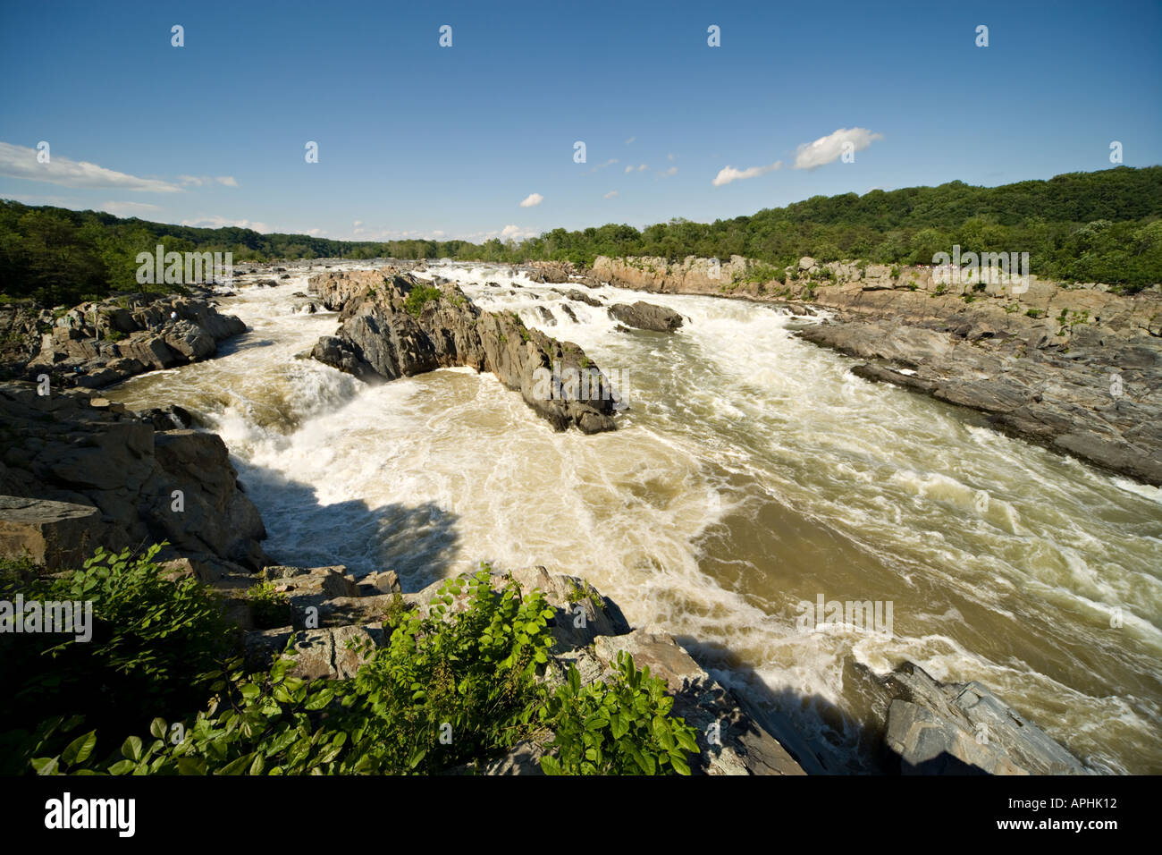 Le Parc National de Great Falls, Virginia USA VA près de Washington DC. En Virginie, sur la gauche, le Maryland sur la droite. Banque D'Images