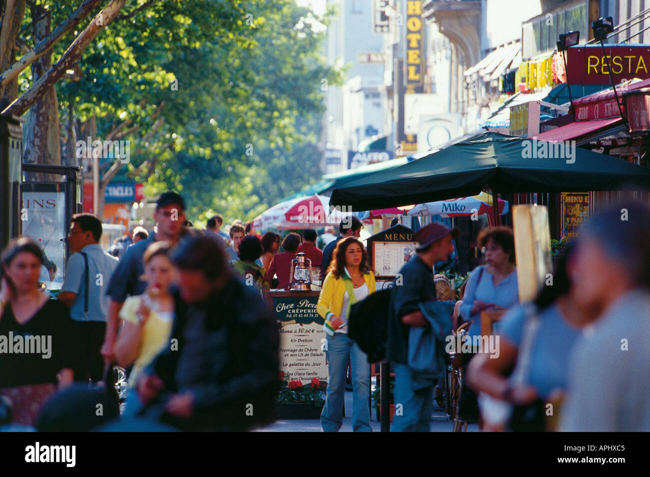 Scène de rue à Montparnasse Paris France Banque D'Images
