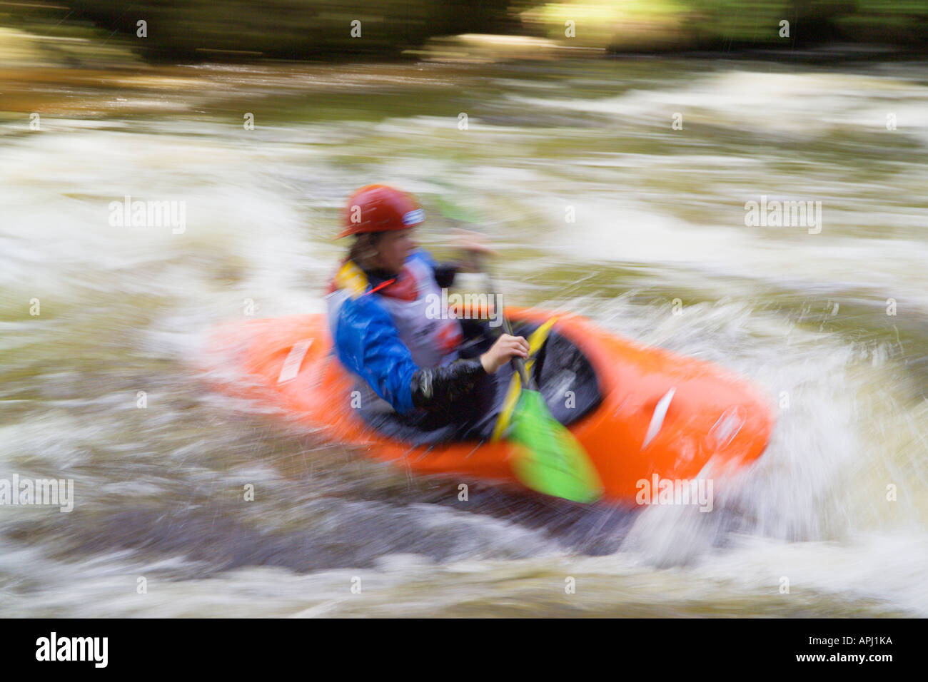 White Water River Kayak Treweryn Bala Gwynedd au nord du Pays de Galles Banque D'Images