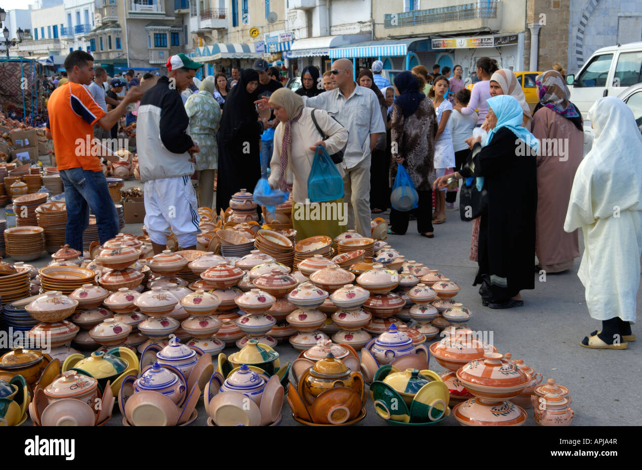 La céramique en vente dans le lieu Bouchacha dans marché Bizerte Banque D'Images