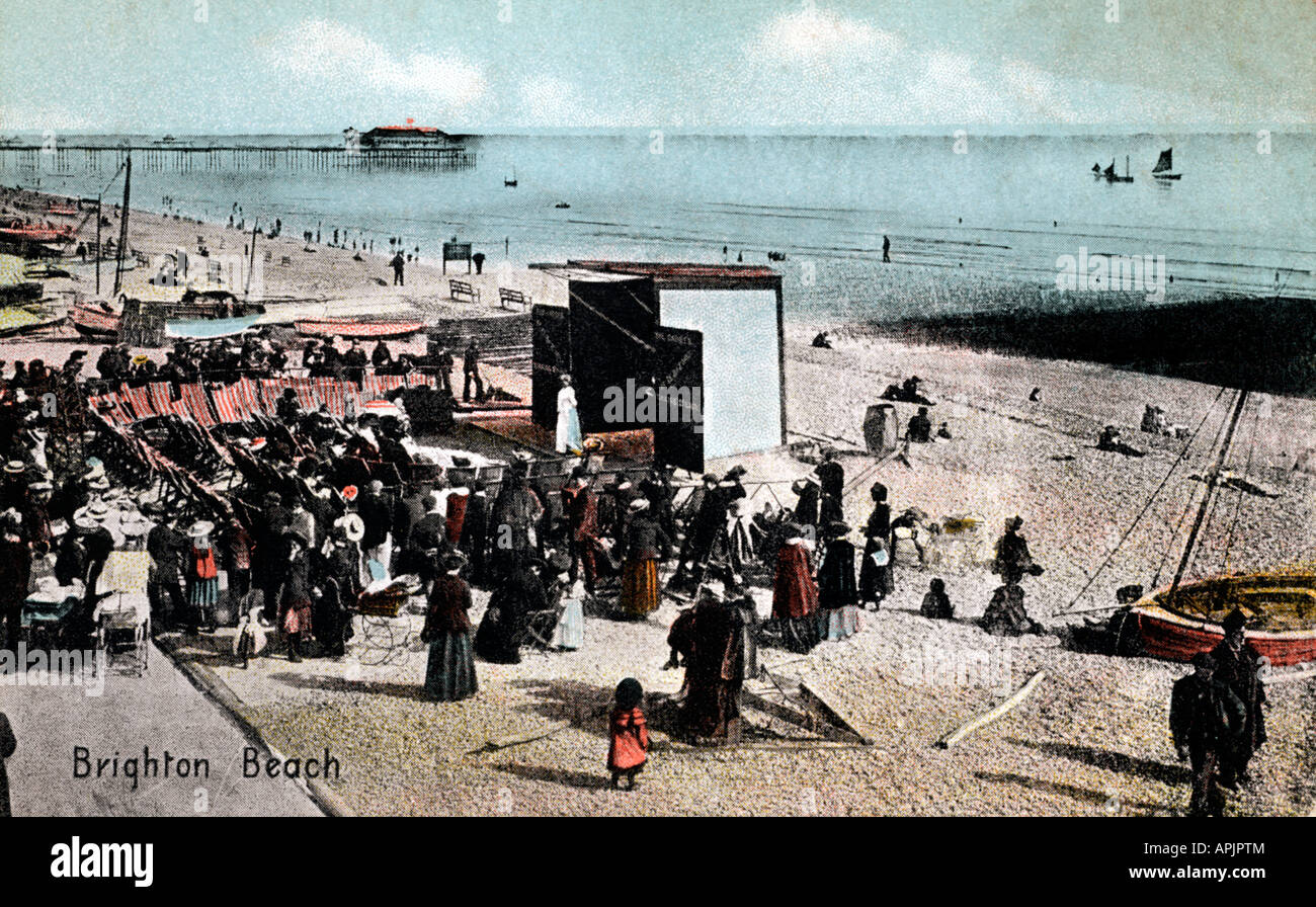 La vieille carte postale de la plage de Brighton en 1900 env. Banque D'Images