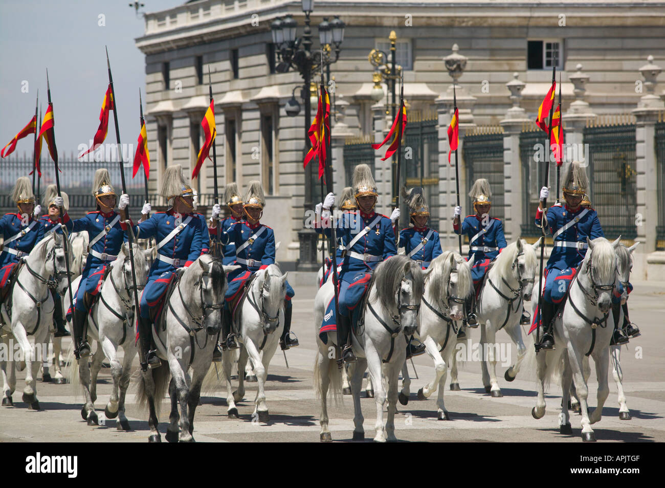 Soldats à l'extérieur du Palacio Real Madrid Espagne Banque D'Images