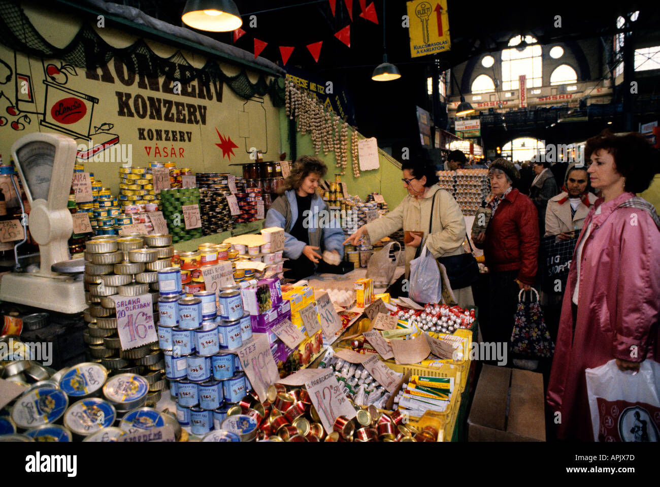 La Grande Halle ou le Marché Central Hall, le plus grand marché intérieur Fövám tér à Budapest. Banque D'Images