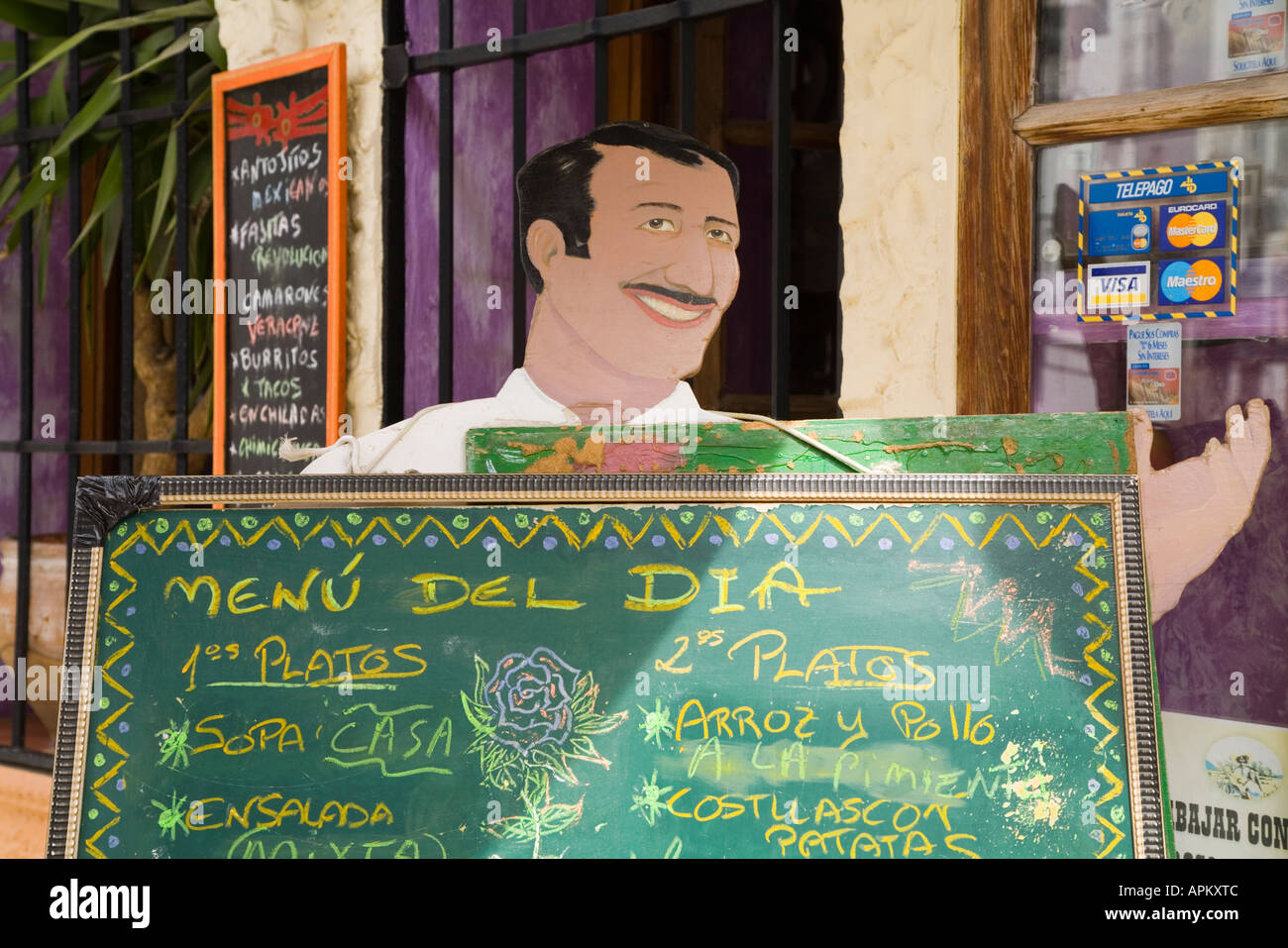 Carte menu restaurant mexicain à l'extérieur de la rue sur Nerja Costa del Sol Malaga Province Espagne Banque D'Images