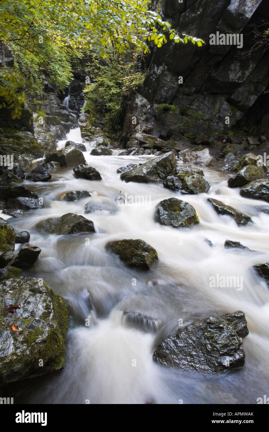 Craig Y Ddinas cascades Parc national de Brecon Beacons Powys Pays de Galles Banque D'Images