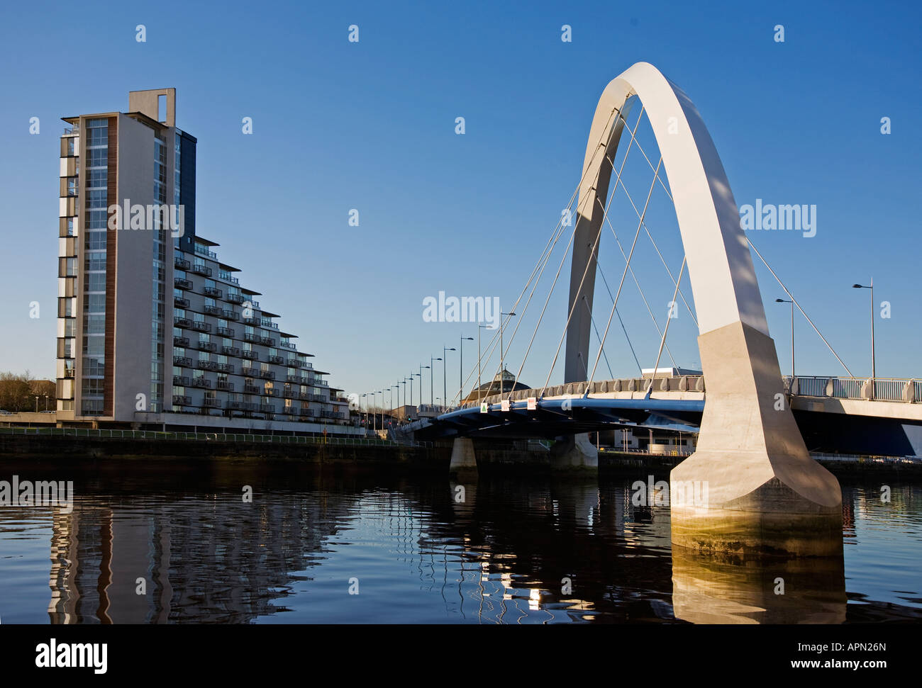 Glasgow Arc pont enjambant la rivière Clyde de Govan, sur la rive sud au nord de l'Anderston. Banque D'Images