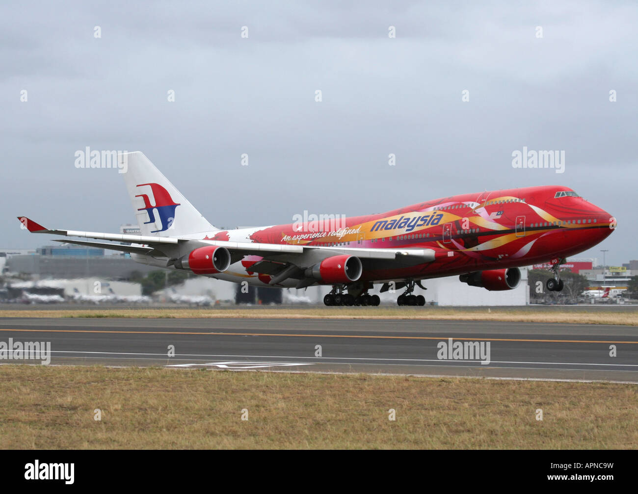 Malaysia Airlines Boeing 747-400 dans des couleurs spéciales qui a décollé de Sydney, Australie Banque D'Images