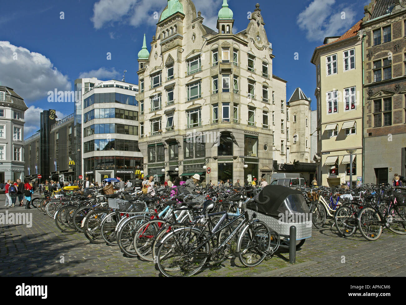 L'extrémité nord de l'Hojbro Plads (carré) de la ville de Copenhague Banque D'Images