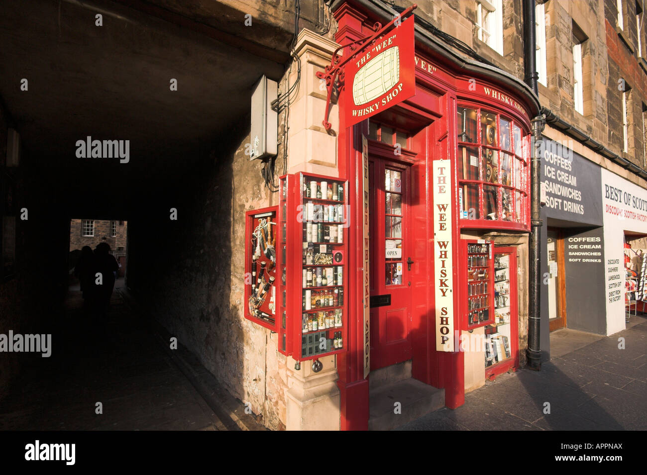 Le petit Whisky Shop, Royal Mile, Édimbourg, Vieille Ville, Ecosse, Royaume-Uni Banque D'Images