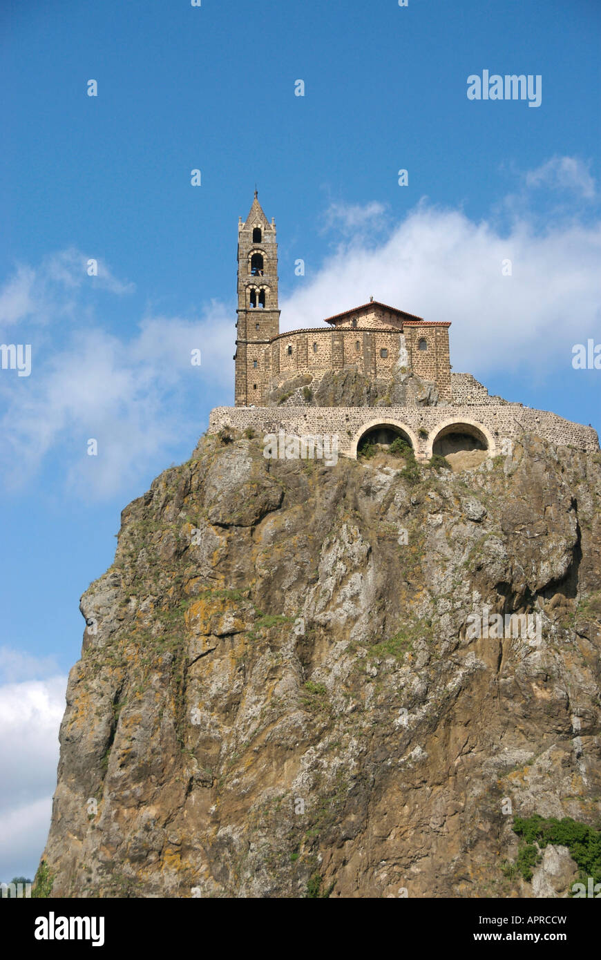 St Michel d'Aiguilhe église sur le rocher au Puy en Velay, Haute Loire, Centre de la France Banque D'Images