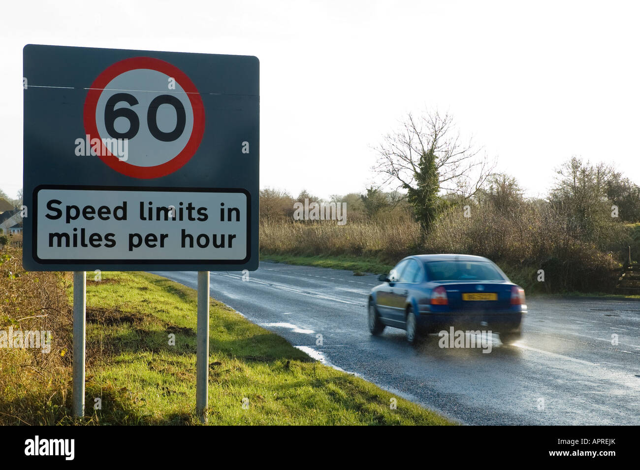 60 mph vitesse limite signe sur frontière entre le Donegal et fermanagh, Irlande du Nord Banque D'Images