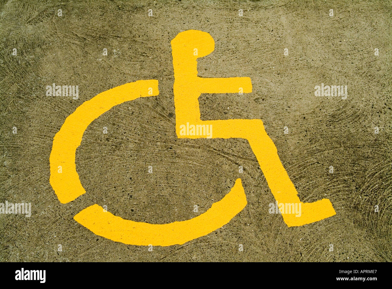 La signalisation de stationnement pour personnes handicapées Banque D'Images