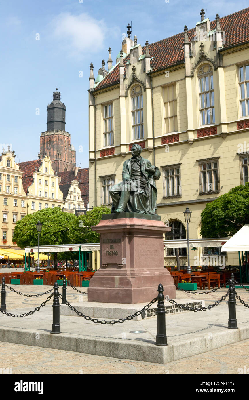 Rynek Wroclaw Dolnoslaskie Pologne Place du Marché Statue de Aleksander HR Fredo comic writer 1793 1876 Banque D'Images