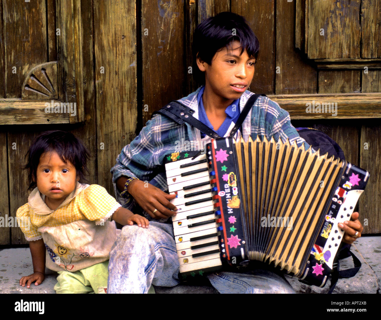 La musique d'Oaxaca au Mexique l'accordéoniste accordéon garçon Photo Stock  - Alamy