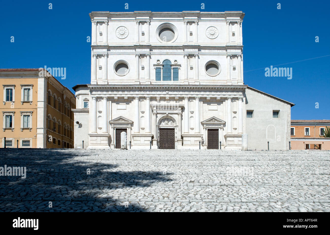 Italie L'Aquila la basilique San Bernardino XV siècle Banque D'Images