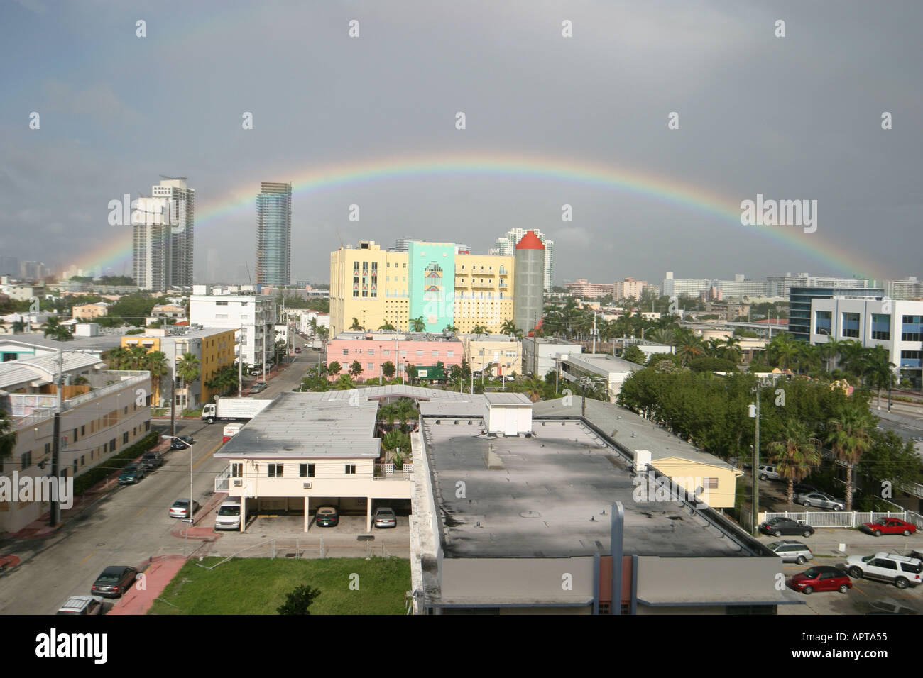 Miami Beach Floride, bâtiments, ville horizon paysage urbain, centre-ville, centre-ville, arc-en-ciel arc-en-ciel, météo, environnement, les visiteurs voyage tour t Banque D'Images