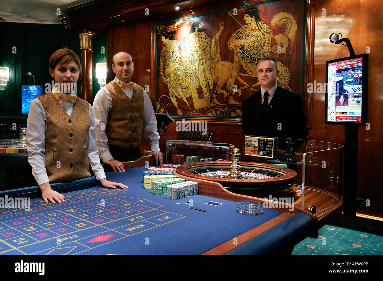 Maison de jeu roulette casino gambling casinos club jouet engagent la dépendance de la roue de l'argent facile livre dollar ball Pari pari Banque D'Images