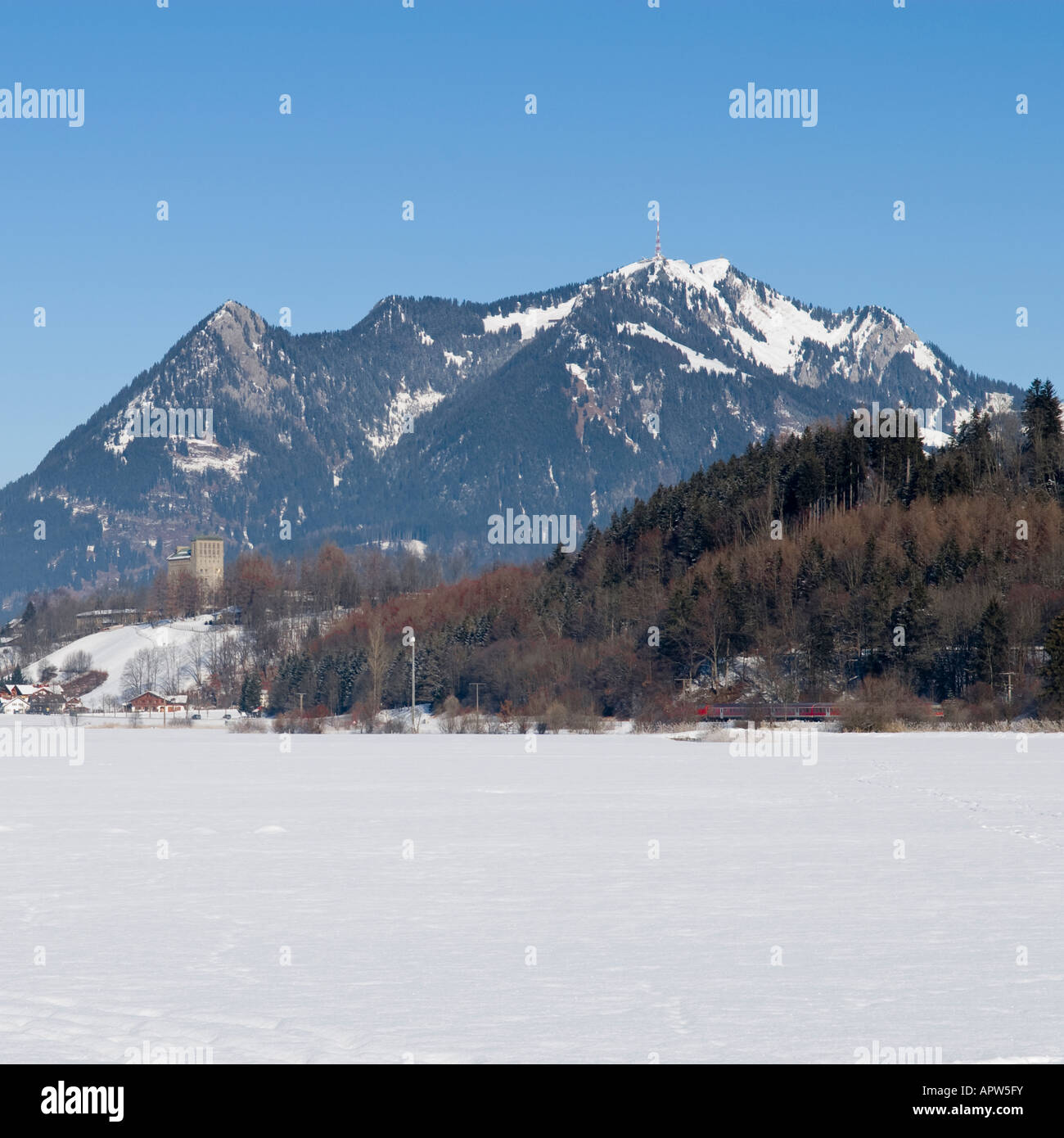 Gruenten et montagne, paysage d'hiver vu d Altstaedten Oberallgaeu Bavaria Allemagne Banque D'Images