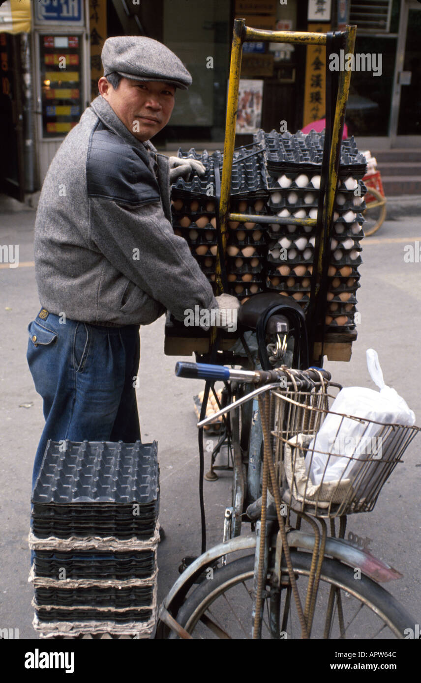 Corée du Sud,péninsule coréenne,Asie de l'est,Asie extrême-Orient,Asie de l'est,Orient,Séoul,homme hommes,vélo,vélo,équitation,vélo,pilote,vélo,transport,e Banque D'Images