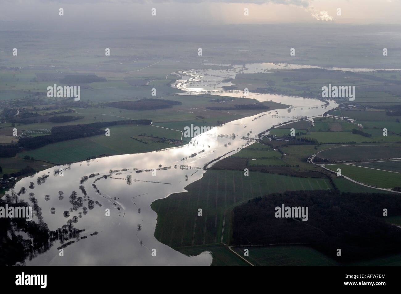 L'inondation sur la rivière Derwent, Yorkshire du Nord Banque D'Images