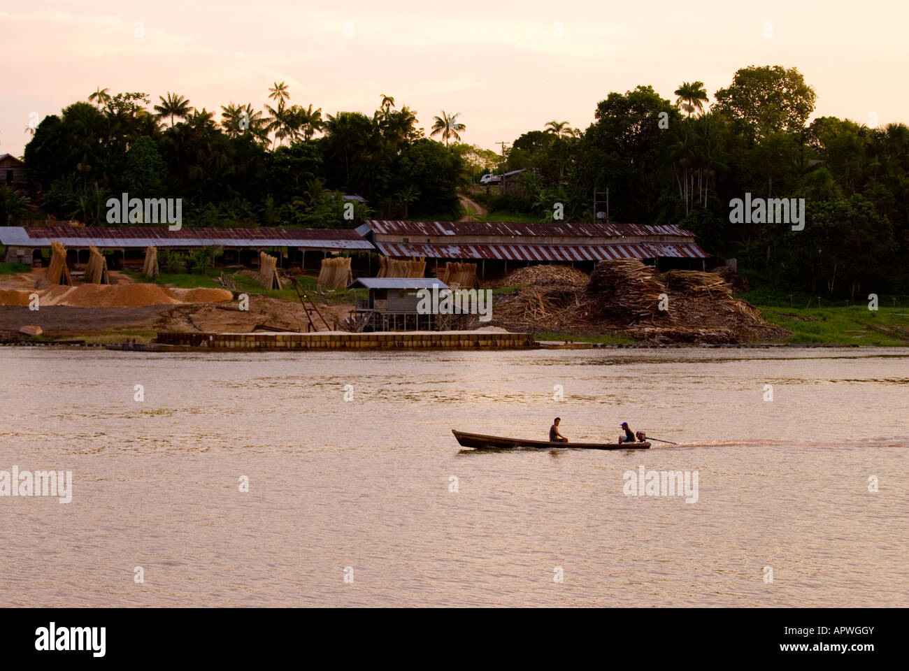 Scierie amazonie Banque de photographies et d’images à haute résolution Alamy