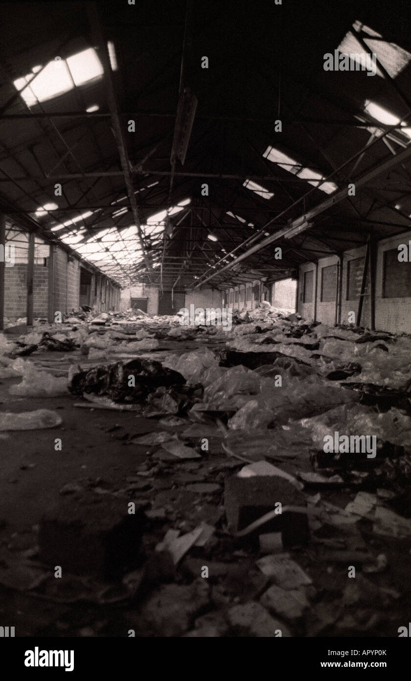 Que les déchets dans une usine désaffectée, bâtiment abandonné, 4Rs Salford-manchester, Manchester, Royaume-Uni Banque D'Images