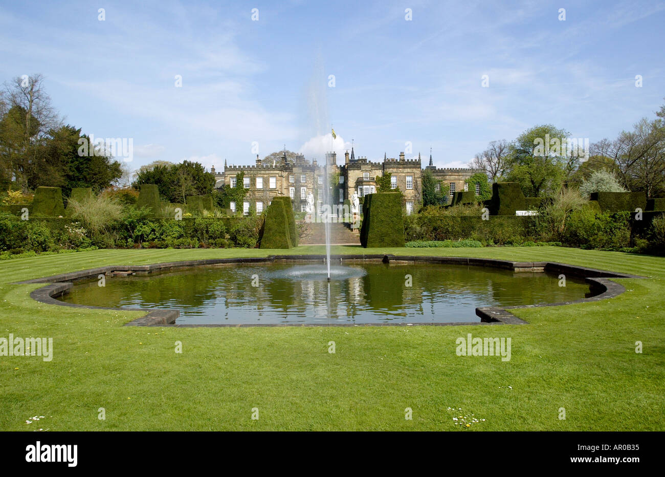 Renishaw Hall Museum Gardens dans le Derbyshire Banque D'Images