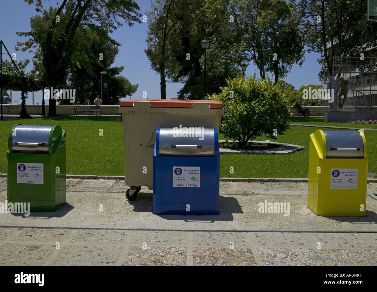 Conteneurs de recyclage, Huelva, Espagne Banque D'Images