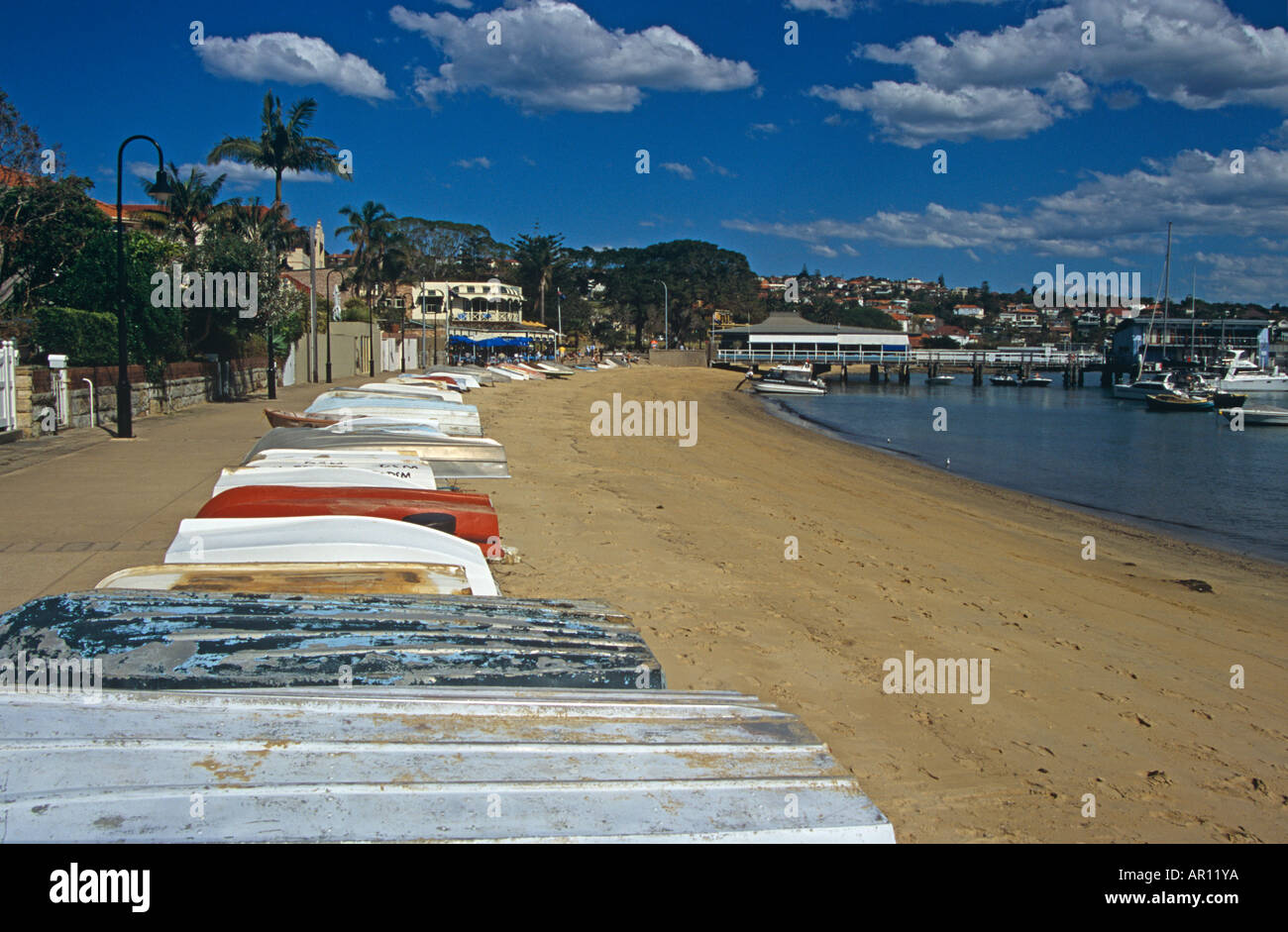 Rangée de bateaux le long de la promenade de bord retroussé, Watson's Bay, Sydney, New South Wales, Australia Banque D'Images