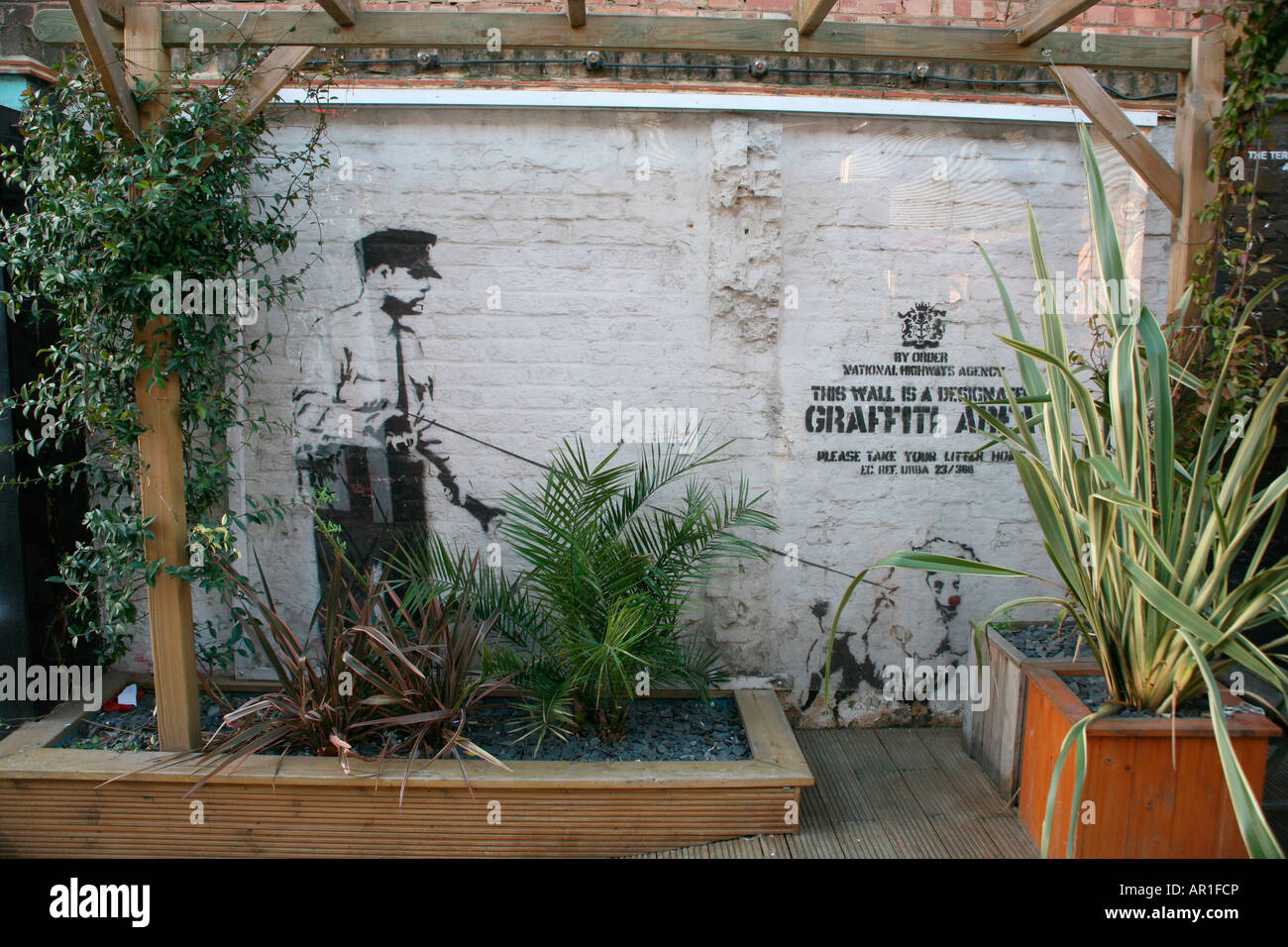 Stencil Banksy au Cargo, Londres Banque D'Images