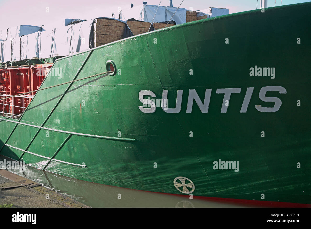 Green cargo de proue de navire en bois Suntis Dock humide d'Ipswich, Suffolk, Angleterre Banque D'Images
