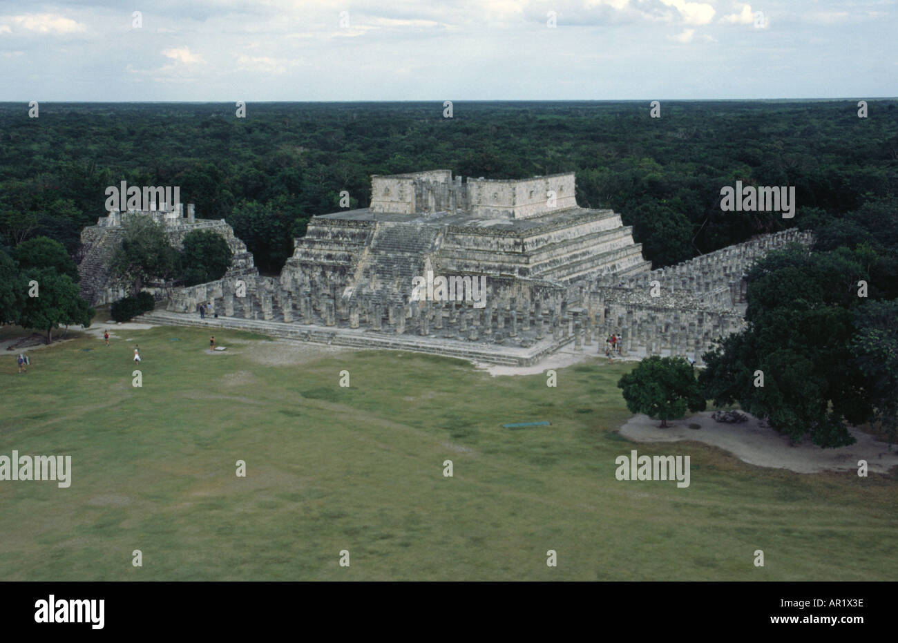 Temple des Guerriers de Chichen Itza sur la péninsule du Yucatan au Mexique Banque D'Images