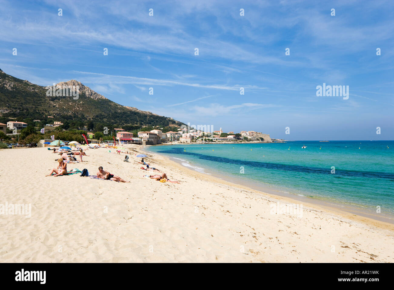 Plage à Algajola près de Calvi, La Balagne, Côte Nord, Corse, France Banque D'Images