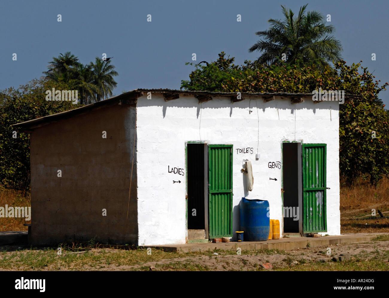 Toilettes pour les touristes à utiliser, de la Gambie, Afrique de l'Ouest Banque D'Images