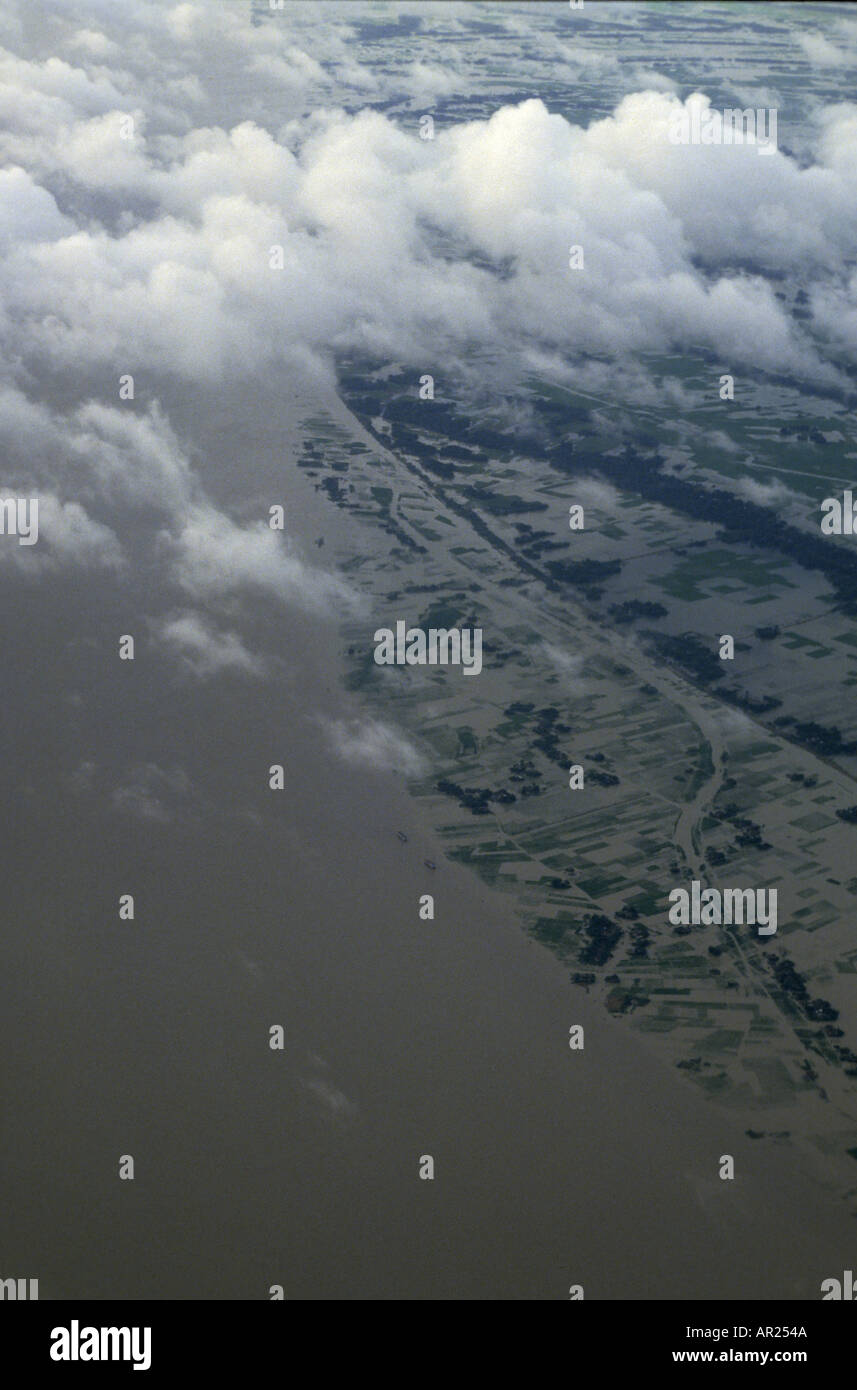 Le Bangladesh vue aérienne du champs inondés pendant la mousson Banque D'Images