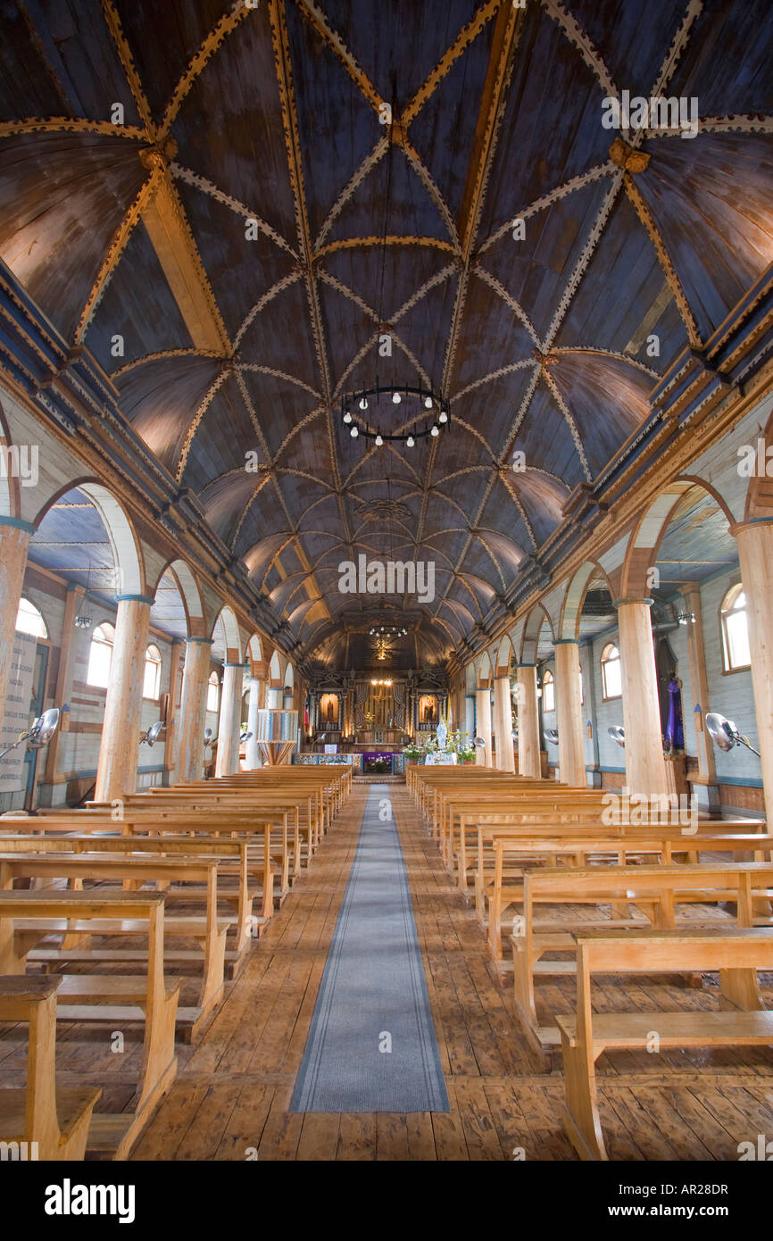 L'île de Chiloé, Chili : intérieur d'une église à Achao Quinchao, la plus ancienne église de Chiloe et un site du patrimoine mondial. L'intérieurapt Banque D'Images