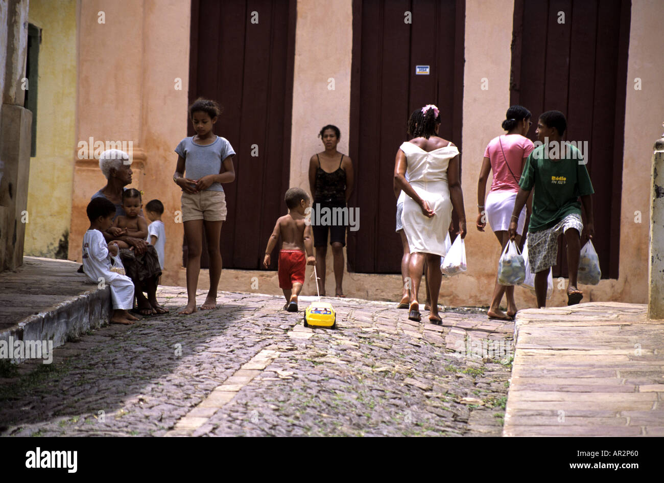 Jour de Noël Scène de rue à Lencois, Parc National Chapada Diamantina, Bahia, Brésil, ne l'Amérique du Sud. Banque D'Images