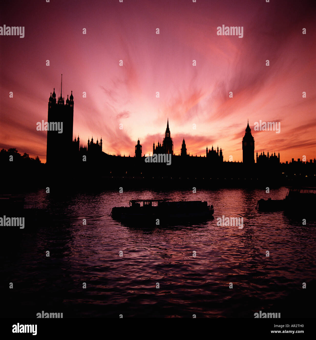 Londres. Silhouette de la chambres du Parlement skyline at sunset, Westminster, Angleterre, Grande-Bretagne, Royaume-Uni, FR, UK. Ville de Londres. Banque D'Images