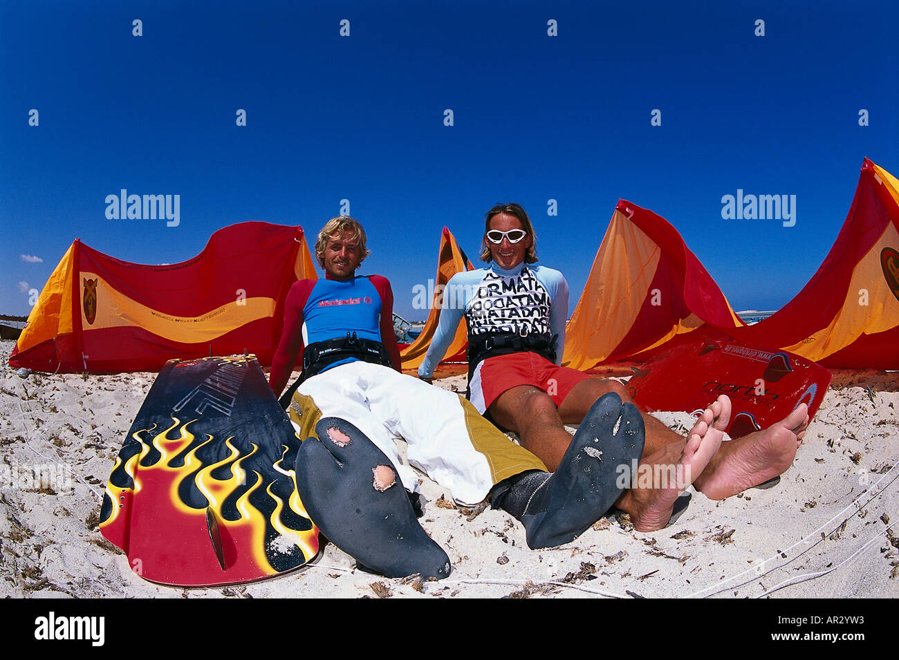 Préparer le Kitesurf, Djerba Tunisie Photo Stock Alamy