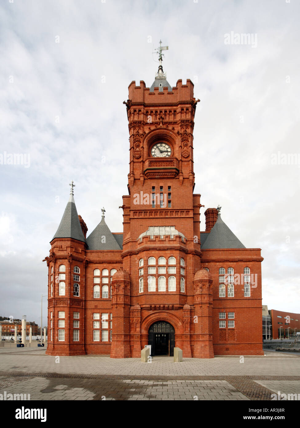 Bâtiment Pierhead de style Renaissance franco-gothique, baie de Cardiff, conçu par l'architecte anglais William Frame, construit en 1897 Banque D'Images