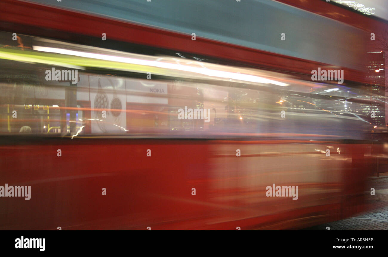 À la vitesse de bus de nuit, London Transport, UK Banque D'Images