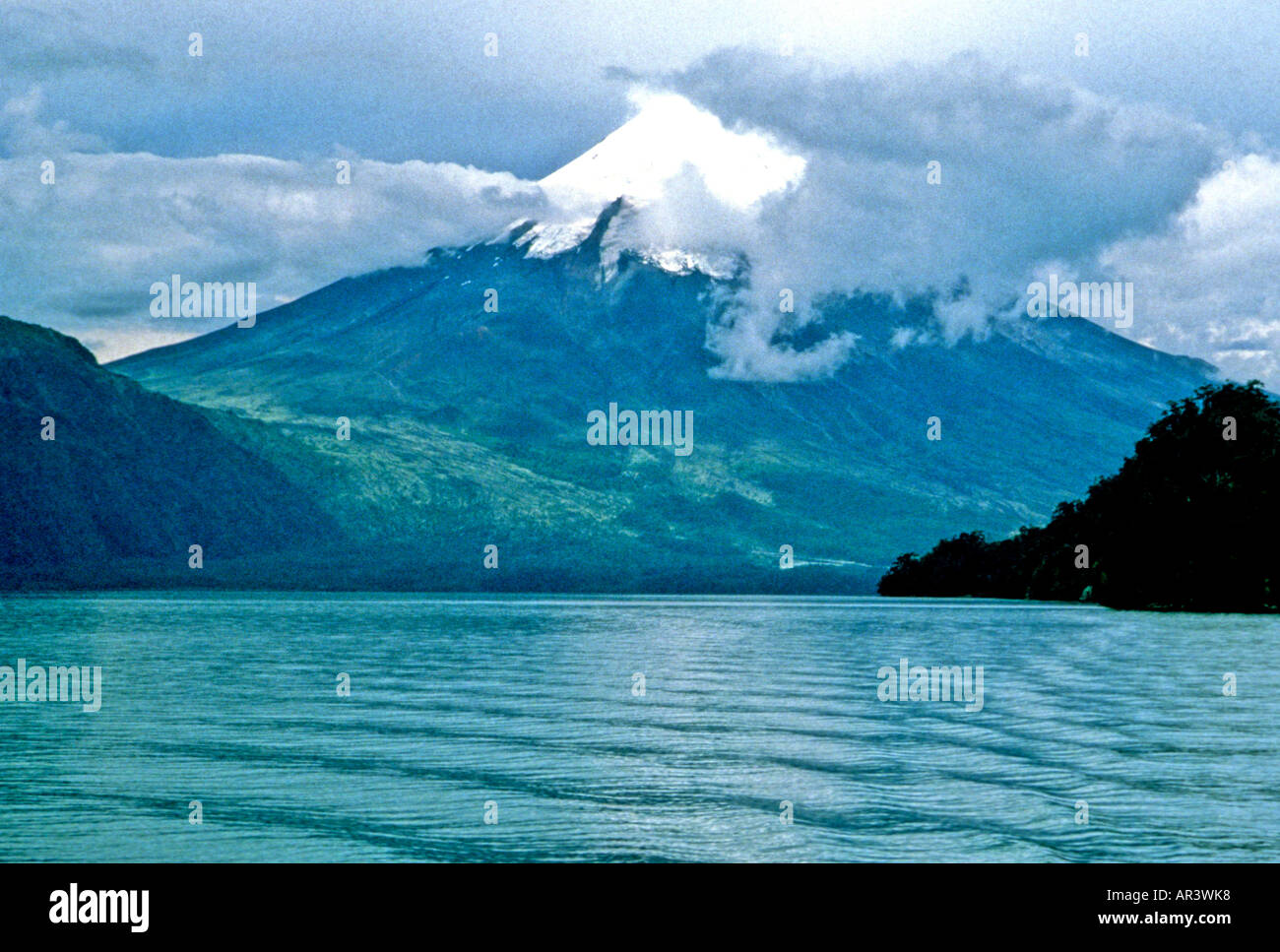 Le volcan Osorno, le "Lake District", le lac Llanquihue, Chili Banque D'Images
