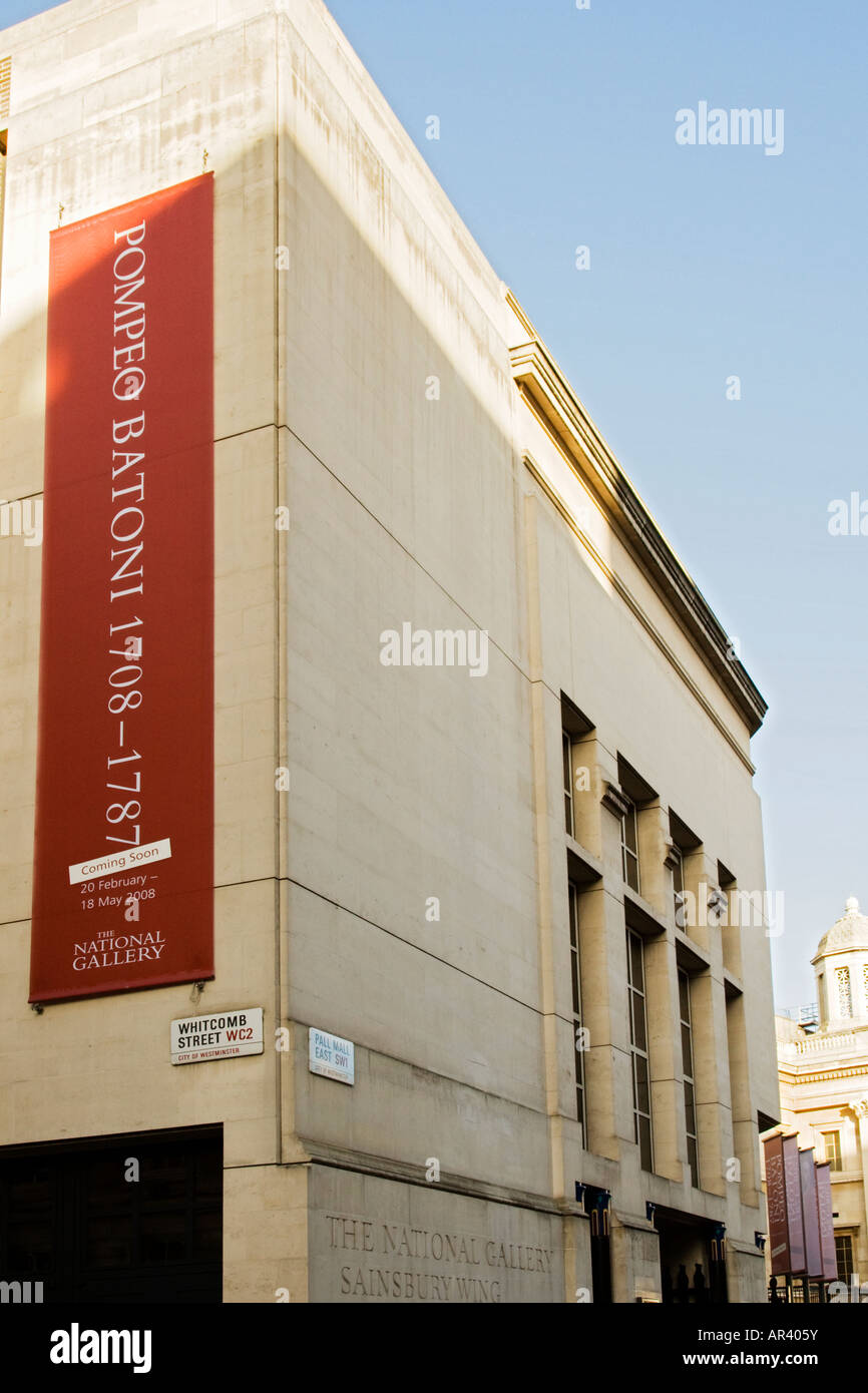 Bannière sur Sainsbury Wing de la National Gallery à Trafalgar Square, London,UK Banque D'Images