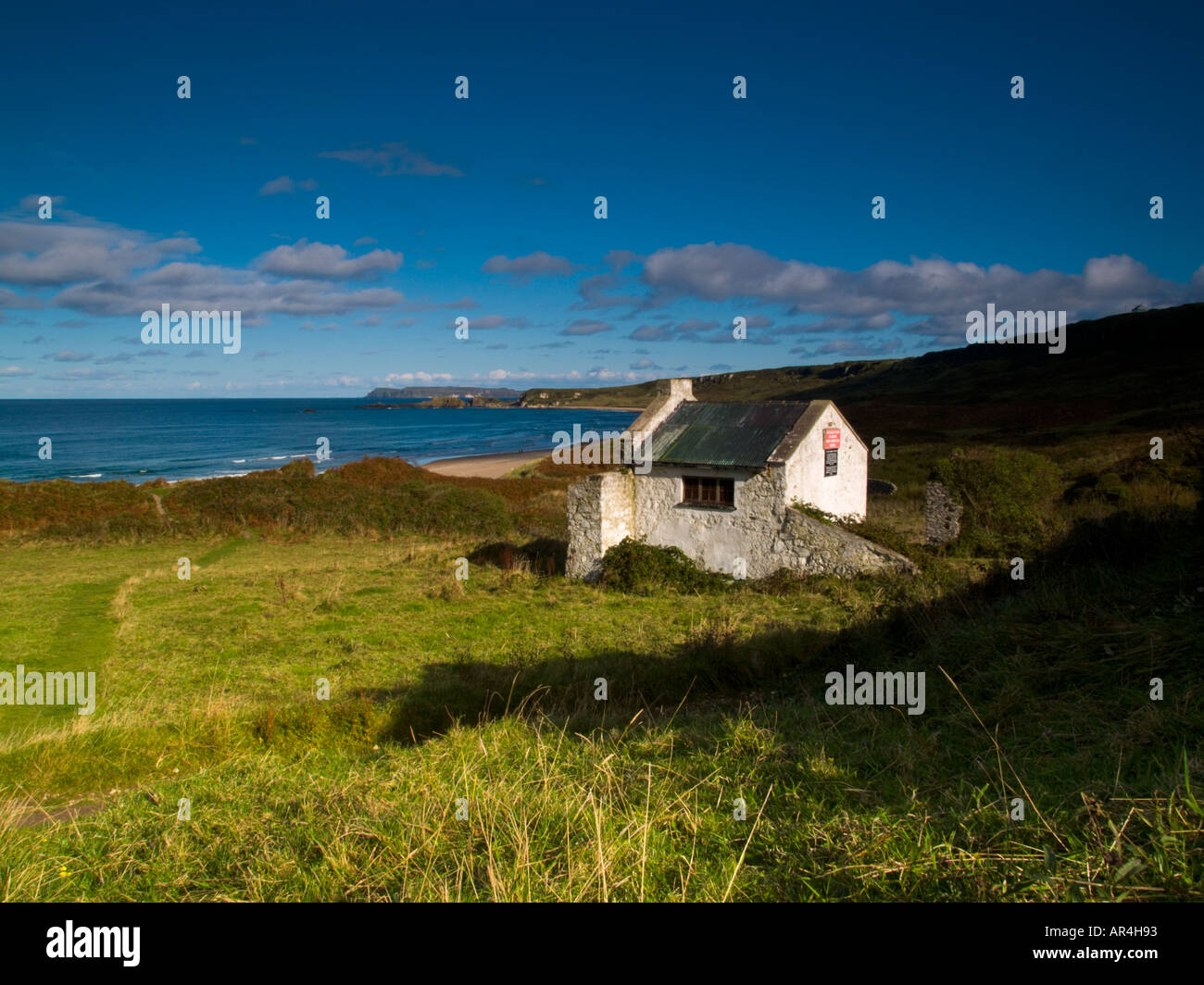 La magnifique station paysage du parc White Bay, l'Irlande du Nord Banque D'Images