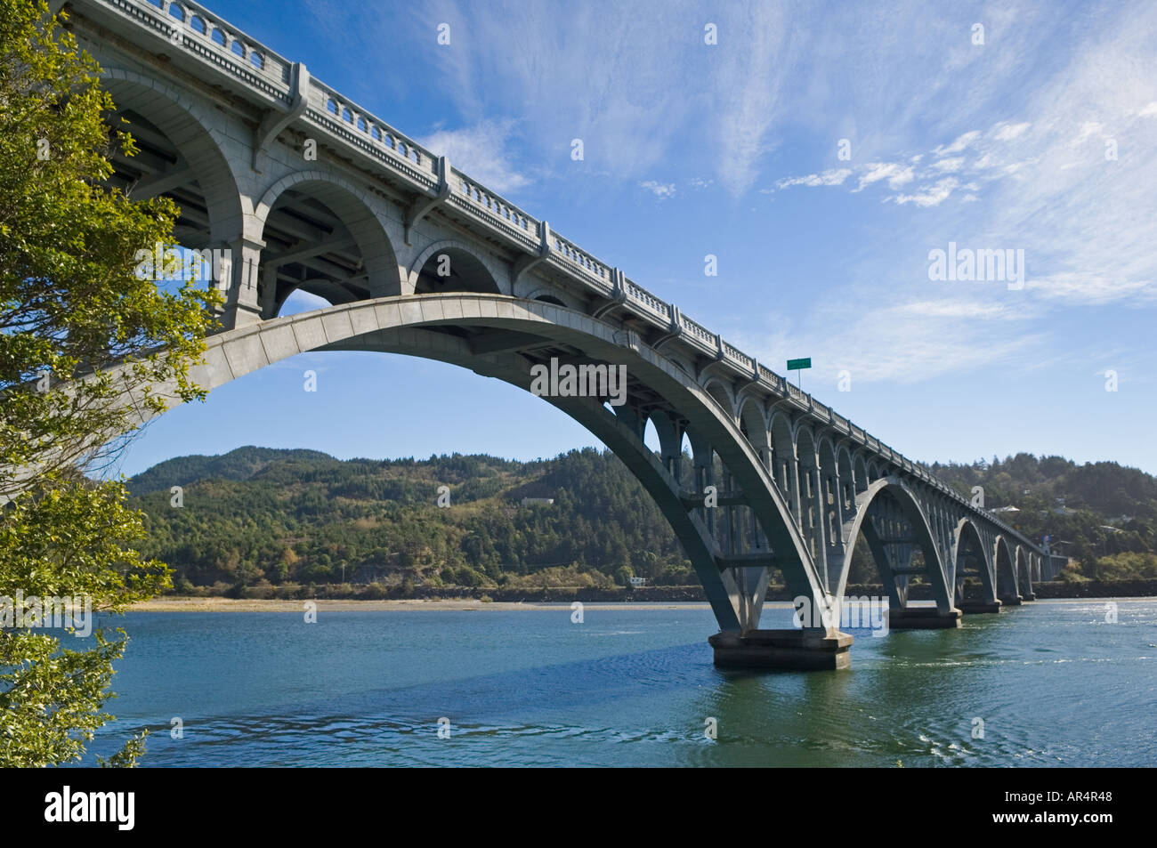 Patterson pont à l'embouchure de la Rogue River dans la région de Gold Beach Oregon Banque D'Images