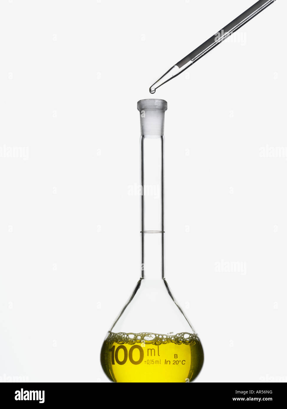 Pipette Jaugee Et Photo Stock Alamy Pipette Jaugee Et Photo Stock Alamy