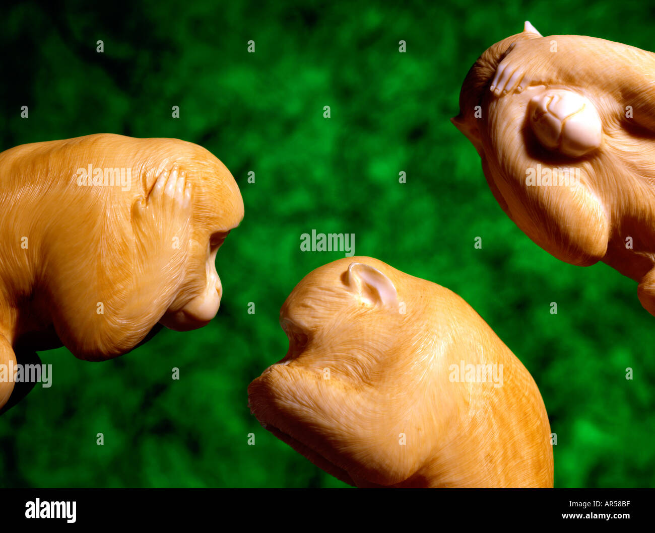 Voir aucun mal ne rien entendre, ne rien dire des singes d'ivoire Banque D'Images